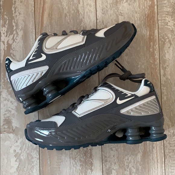 NEW Nike Shox enigma Grey sneakers shoes - Picture 4 of 9